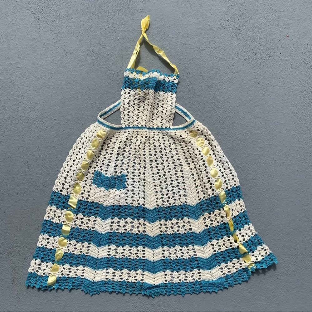 Vintage hand crochet chevron apron cream apron